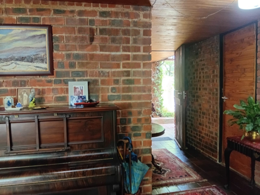 5 Bedroom Property for Sale in Clarens Free State